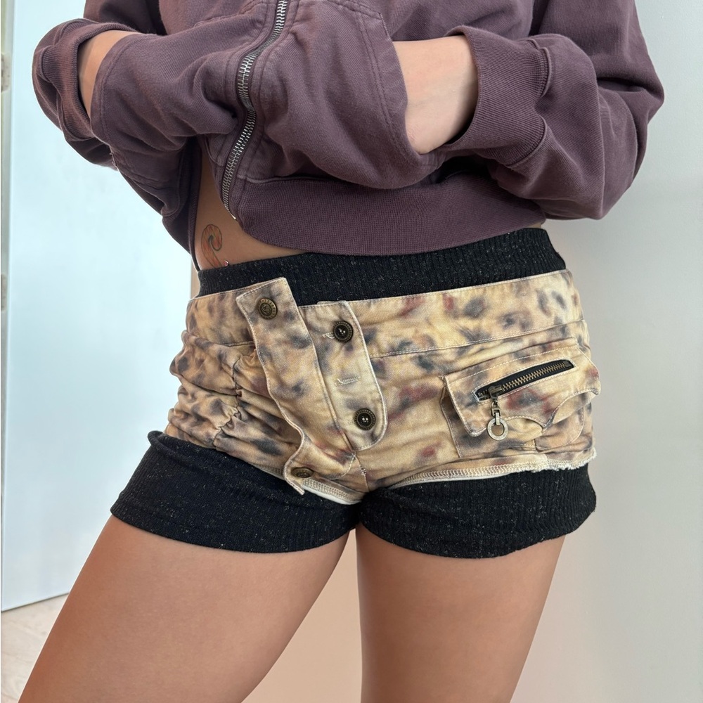 Stylish Black and Tan Women's Shorts